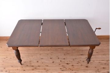 アンティーク家具　イギリスアンティーク　可愛いデザイン!オーク材キャスター付エクステンションテーブル