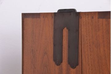 アンティーク家具　アンティーク　楠の木の鉄脚のローチェスト?(ローボード)