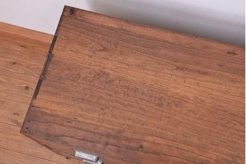 アンティーク家具　アンティーク　鉄脚のローチェスト?(ローボード)