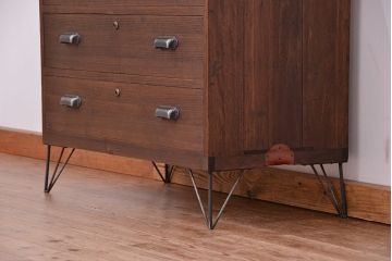 アンティーク家具　アンティーク　鉄脚のローチェスト?(ローボード)