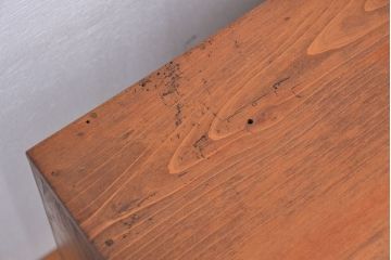 アンティーク家具　古い木の鉄脚アンティークローボード(ローチェスト)?