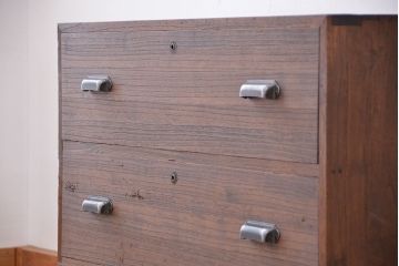 アンティーク家具　古い木の鉄脚アンティークローボード(ローチェスト)?