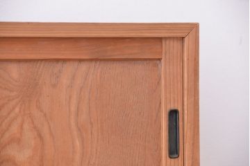 アンティーク家具　古民具・骨董　古い木味の小さな収納棚(箪笥)