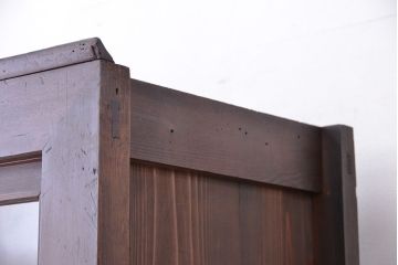 アンティーク家具　古民具・骨董　四枚引き戸二段重ね関西収納棚(水屋箪笥、ガラスケース、食器棚)