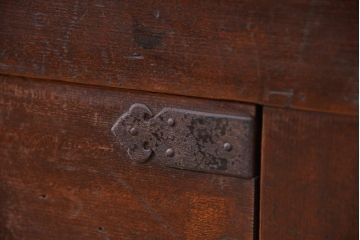 アンティーク家具　古民具・骨董　四枚引き戸二段重ね関西収納棚(水屋箪笥、ガラスケース、食器棚)