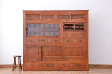 アンティーク家具　大正〜昭和初期　変わり型二段重ね水屋箪笥(食器棚、収納棚)