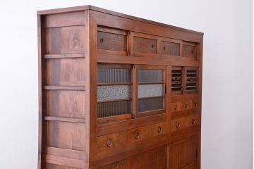 アンティーク家具　大正〜昭和初期　変わり型二段重ね水屋箪笥(食器棚、収納棚)