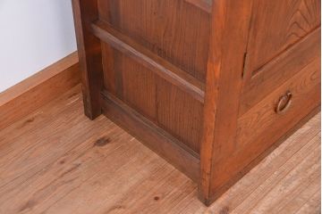 アンティーク家具　大正〜昭和初期　変わり型二段重ね水屋箪笥(食器棚、収納棚)