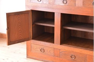 アンティーク家具　大正〜昭和初期　変わり型二段重ね水屋箪笥(食器棚、収納棚)