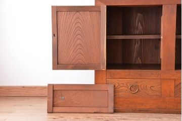 アンティーク家具　大正〜昭和初期　変わり型二段重ね水屋箪笥(食器棚、収納棚)