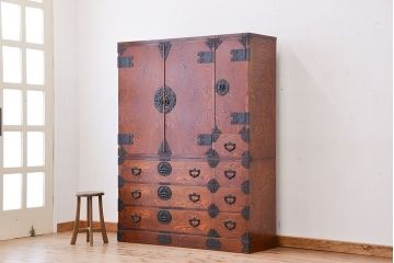 中古　伝統工芸　二段重ね岩谷堂箪笥(定価90万円前後)