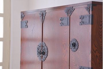 中古　伝統工芸　二段重ね岩谷堂箪笥(定価90万円前後)