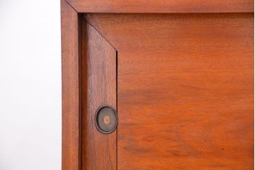 アンティーク家具　アンティーク　古い楠の木の鉄脚ローボード(ローチェスト)(収納棚)