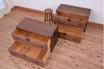 アンティーク家具　☆古民具・骨董　シンプルな重ね時代箪笥