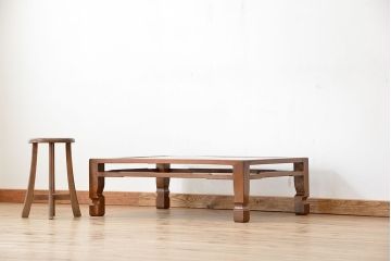 アンティーク家具　古い欅材の一枚板の座卓(テーブル)(2)