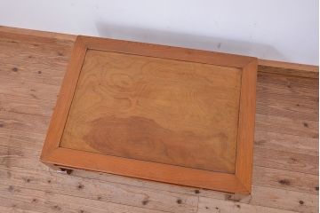 アンティーク家具　古い欅材の一枚板の座卓(テーブル)(2)