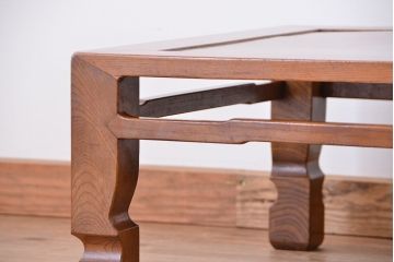 アンティーク家具　古い欅材の一枚板の座卓(テーブル)(2)