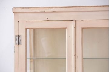 アンティーク家具　可愛いデザイン　ペンキの剥げたアンティークケビントガラスケース(ショーケース)