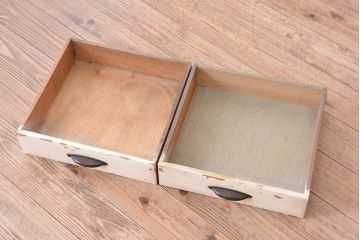 アンティーク家具　可愛いデザイン　ペンキの剥げたアンティークケビントガラスケース(ショーケース)