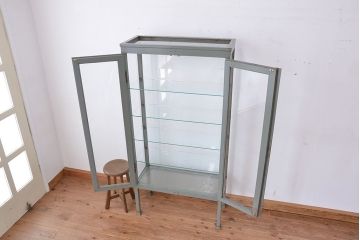 アンティーク家具　シンプルでクールな6面ガラスケビント(ブルーグレイ)(ショーケース)