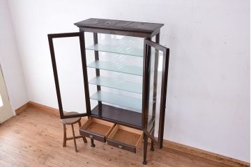 アンティーク家具　大正ロマン　シックでかわいいケビントガラスケース(ショーケース)