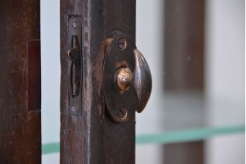 アンティーク家具　大正ロマン　シックでかわいいケビントガラスケース(ショーケース)