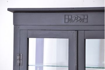 アンティーク家具　アンティーク　シックで上品なブラックカラーのケビントガラスケース(ショーケース)