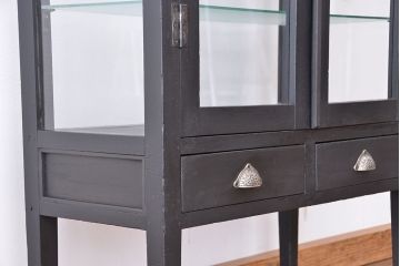 アンティーク家具　アンティーク　シックで上品なブラックカラーのケビントガラスケース(ショーケース)