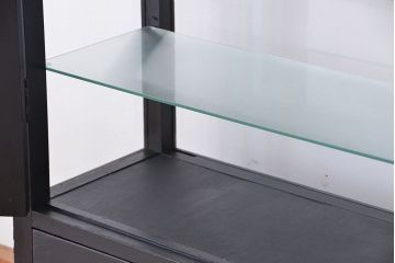 アンティーク家具　アンティーク　シックで上品なブラックカラーのケビントガラスケース(ショーケース)