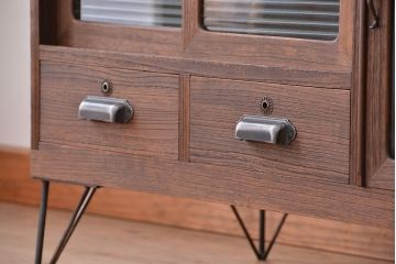 アンティーク家具　アンティーク　古い木の鉄脚付モールガラスローボード(ローチェスト)