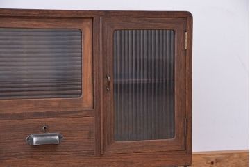アンティーク家具　アンティーク　古い木の鉄脚付モールガラスローボード(ローチェスト)