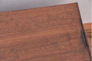 アンティーク家具　アンティーク　桐材の2杯引き出し鉄脚ローボード(ローチェスト)