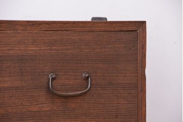 アンティーク家具　アンティーク　桐材の2杯引き出し鉄脚ローボード(ローチェスト)
