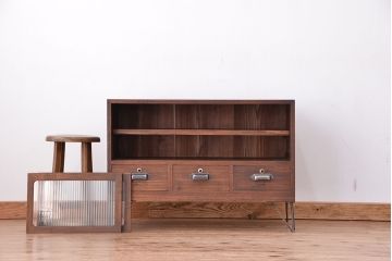 アンティーク家具　アンティーク　桐材のモールガラス引き戸の引き出し付ローボード(ローチェスト)