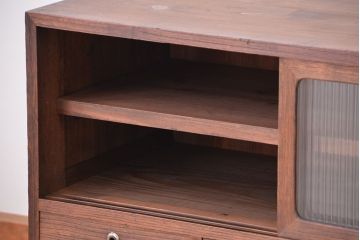アンティーク家具　アンティーク　桐材のモールガラス引き戸の引き出し付ローボード(ローチェスト)