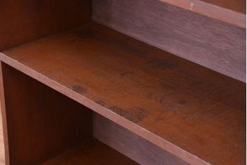 アンティーク家具　アンティーク　古い学校の大型脚付きシンプル飾り棚(陳列棚)【大】(1)