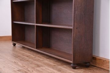アンティーク家具　アンティーク　シンプルな脚付薄型本棚(飾り棚)