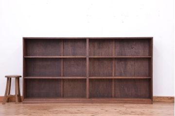 アンティーク家具　アンティーク　シンプルな横長薄型本棚(飾り棚)