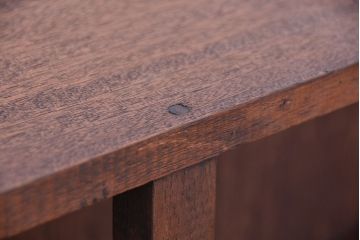 アンティーク家具　アンティーク　シンプルな横長薄型本棚(飾り棚)