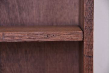 アンティーク家具　アンティーク　シンプルな横長薄型本棚(飾り棚)