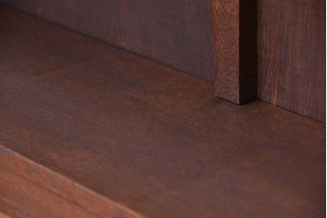 アンティーク家具　アンティーク　シンプルな横長薄型本棚(飾り棚)