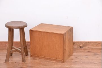 アンティーク家具　アンティーク　小引き出し付ナラ材本棚(本立て)