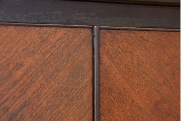 アンティーク家具　★アンティーク　古いナラ材の使い込まれたコーナーラック(コーナーキャビネット、飾り棚)