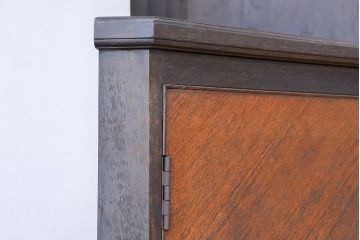 アンティーク家具　★アンティーク　古いナラ材の使い込まれたコーナーラック(コーナーキャビネット、飾り棚)