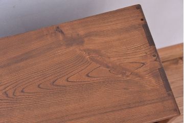 アンティーク家具　アンティーク　三方欅材の小振りな茶箪笥(茶棚)