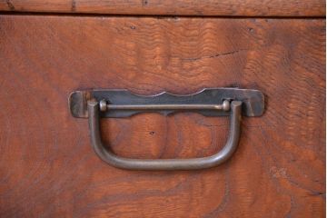 アンティーク家具　アンティーク　三方欅材の小振りな茶箪笥(茶棚)