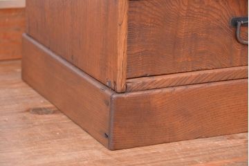 アンティーク家具　アンティーク　三方欅材の小振りな茶箪笥(茶棚)