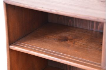 アンティーク家具　アンティーク　三方欅材の小振りな茶箪笥(茶棚)