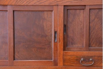 アンティーク家具　古民具・骨董　杢目の素晴らしい両面引き戸　関東水屋箪笥(茶箪笥)