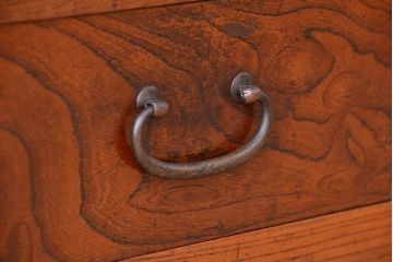 アンティーク家具　古民具・骨董　杢目の素晴らしい両面引き戸　関東水屋箪笥(茶箪笥)